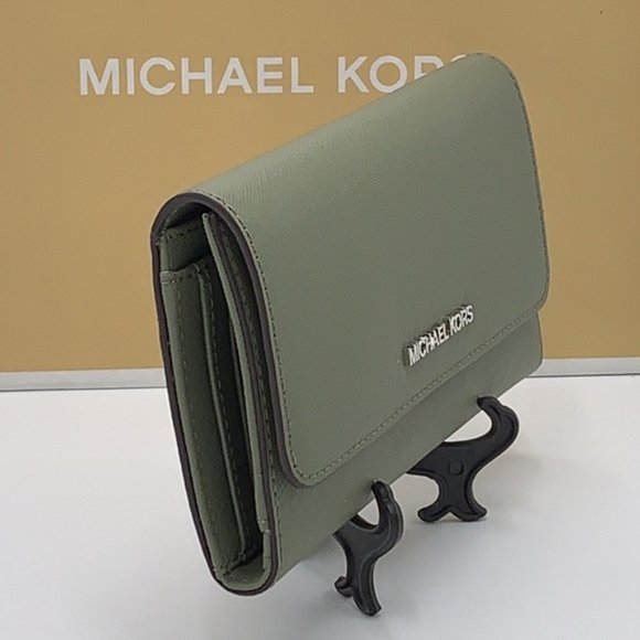 Michael Kors Jet Set Travel Large Trifold Wallet Army Green - Picture 1 of 16